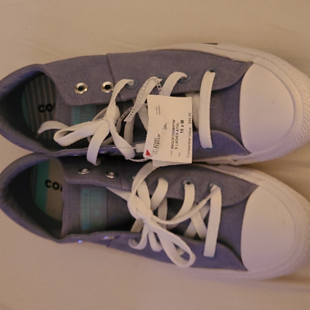 Converse blue